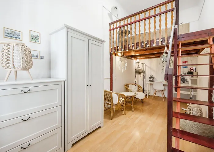 Brody Central Apartment